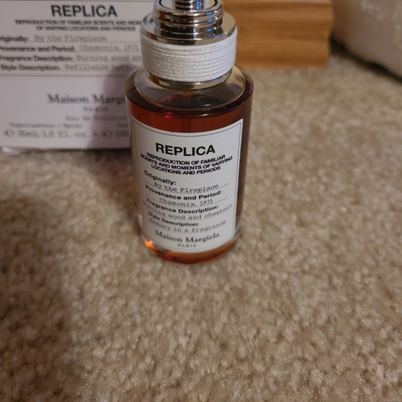 REPLICA MAISON MARGIELA BY THE FIREPLACE - Picture 2 of 5